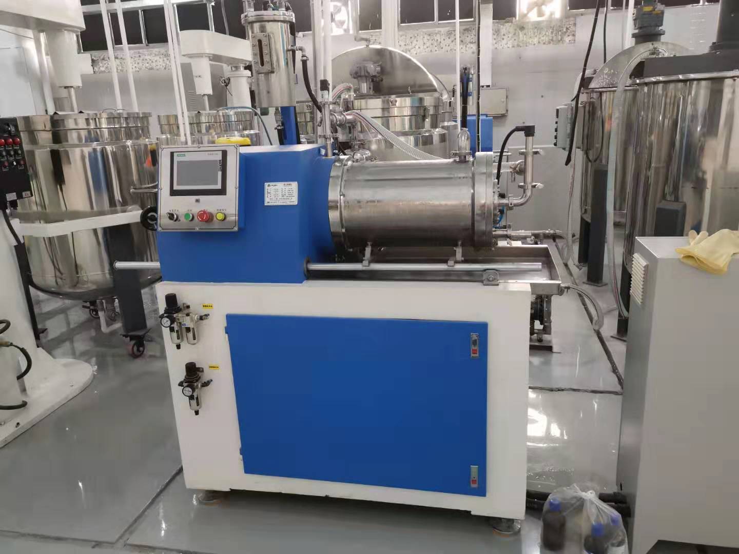 陶瓷砂磨機(jī) 陶瓷砂磨機(jī)